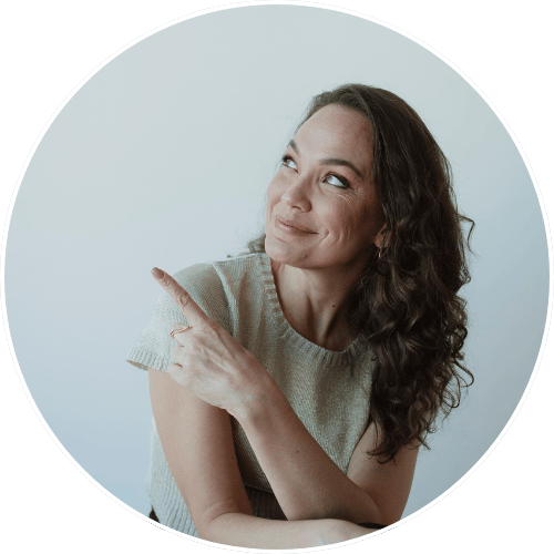 Imagem de Michelle Pucci, professora do curso de oratória online chamado A Arte de Comunicação e Oratória
